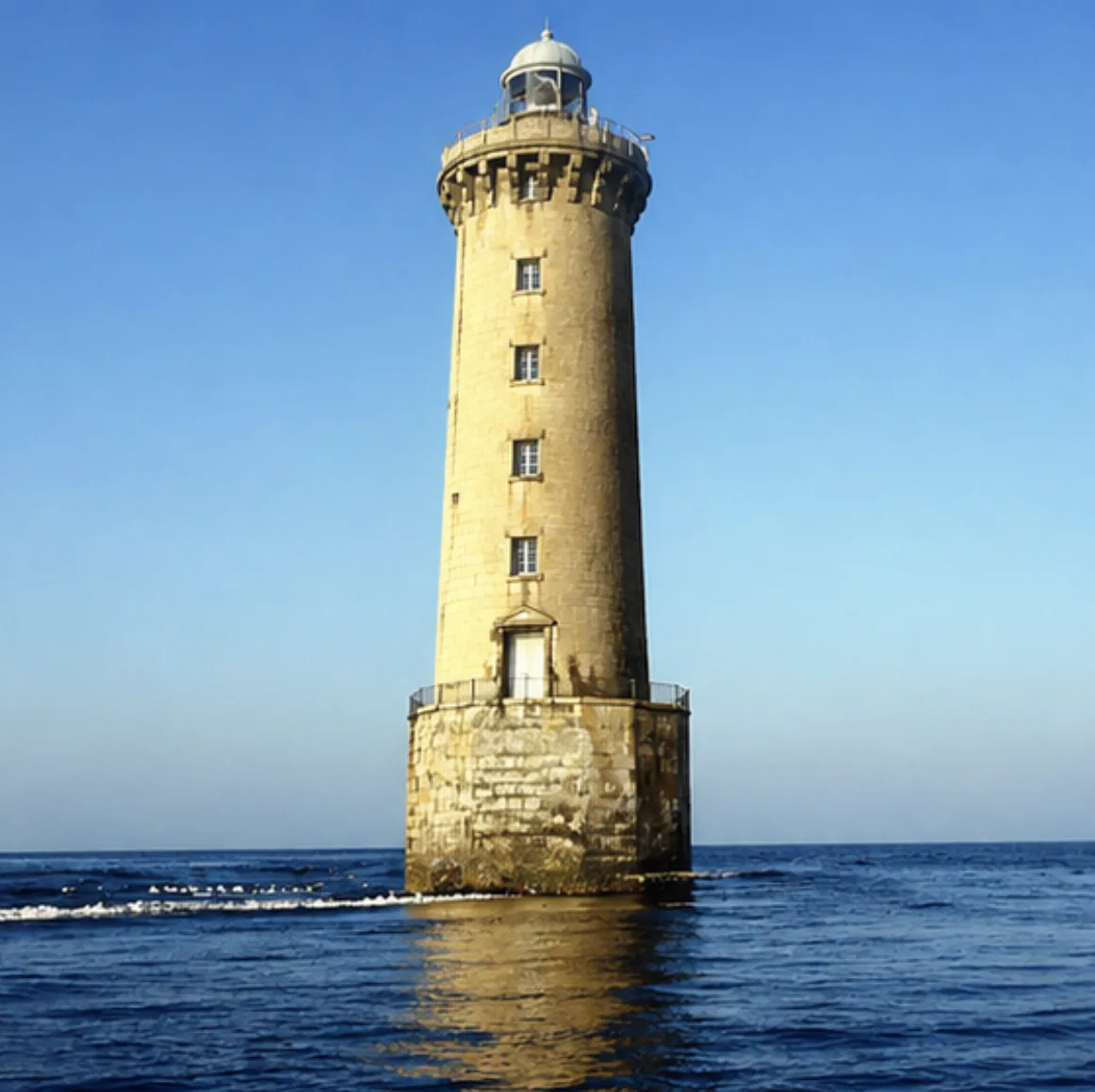 Phare de Kéréon, passage du Fromveur